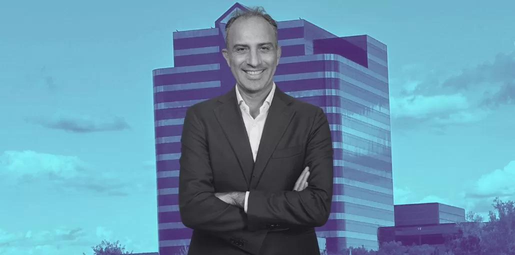 Stellantis contrata diretor da Mercedes-Benz para assumir produção global e acelerar eletrificação